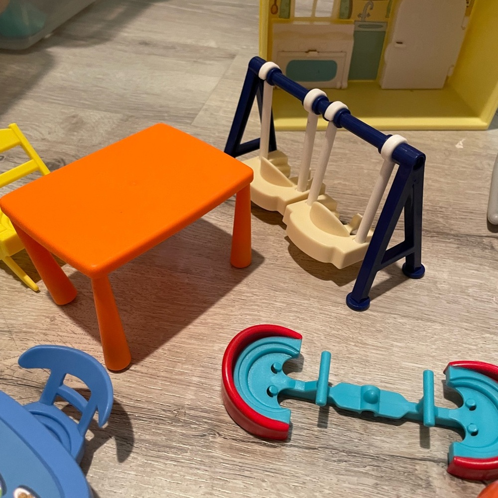 Peppa Pig Colorful Playhouse and Vehicle Set for Kids - Picture 9 of 11